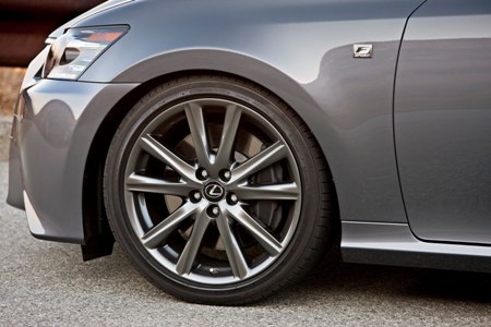 Lexus GS 350 thể thao hơn với gói nâng cấp F-Sport - 2 Lexus GS 350 thể thao hơn với gói nâng cấp F-Sport - 2