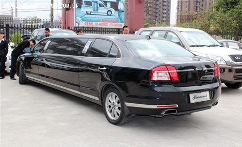 Mục kích limousine của hãng xe Trung Quốc - 7