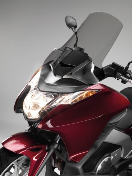 Honda ra mắt xe tay ga “khủng” - 9 Honda ra mắt xe tay ga “khủng” - 9