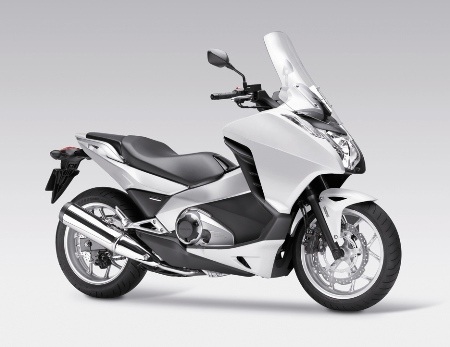 Honda ra mắt xe tay ga “khủng” - 3 Honda ra mắt xe tay ga “khủng” - 3