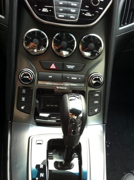 Cận cảnh xe Genesis Coupe phiên bản mới - 10 Cận cảnh xe Genesis Coupe phiên bản mới - 10