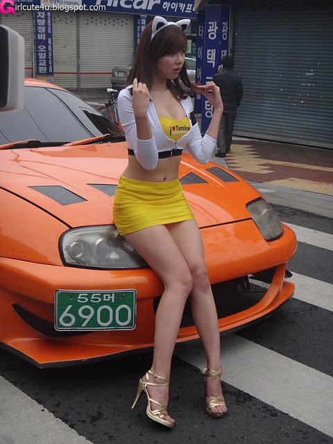 Người đẹp và xe xuống phố - 2