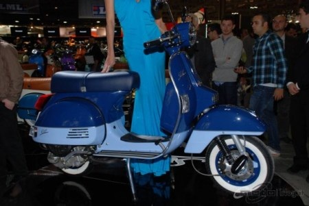 Cuộc chơi màu sắc của xe tay ga Ấn Độ - 5 Cuộc chơi màu sắc của xe tay ga Ấn Độ - 5