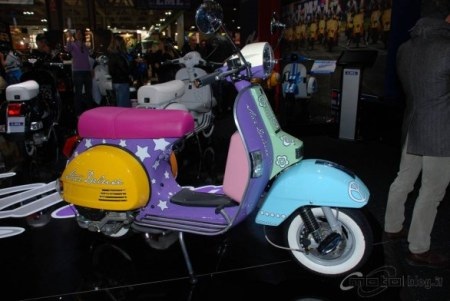 Cuộc chơi màu sắc của xe tay ga Ấn Độ - 12 Cuộc chơi màu sắc của xe tay ga Ấn Độ - 12