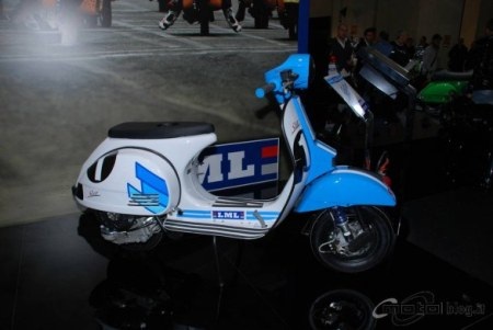 Cuộc chơi màu sắc của xe tay ga Ấn Độ - 13 Cuộc chơi màu sắc của xe tay ga Ấn Độ - 13