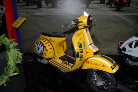 Cuộc chơi màu sắc của xe tay ga Ấn Độ - 14 Cuộc chơi màu sắc của xe tay ga Ấn Độ - 14