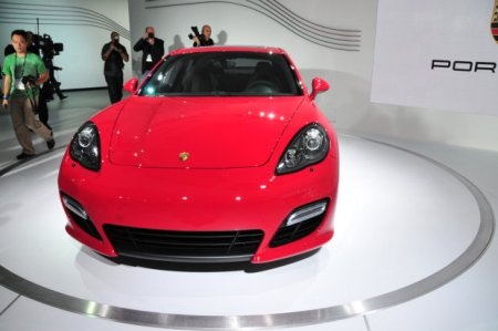 Porsche Panamera GTS - Nhanh hơn, mạnh hơn - 17