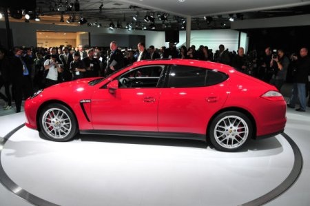 Porsche Panamera GTS - Nhanh hơn, mạnh hơn - 20