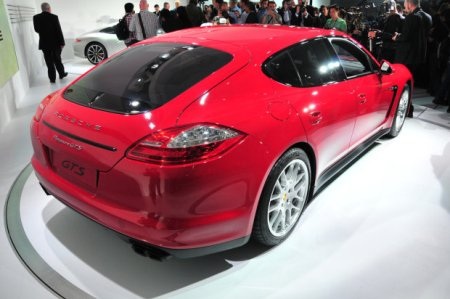 Porsche Panamera GTS - Nhanh hơn, mạnh hơn - 21