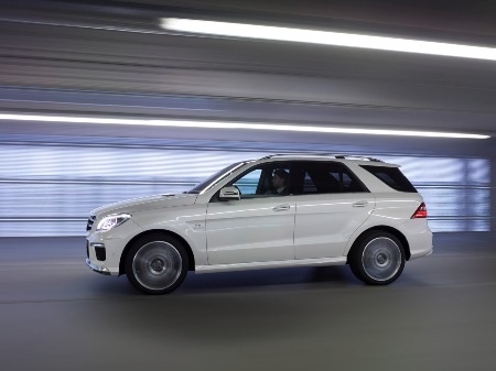 Mercedes trình làng xe ML63 AMG thế hệ mới - 8 Mercedes trình làng xe ML63 AMG thế hệ mới - 8