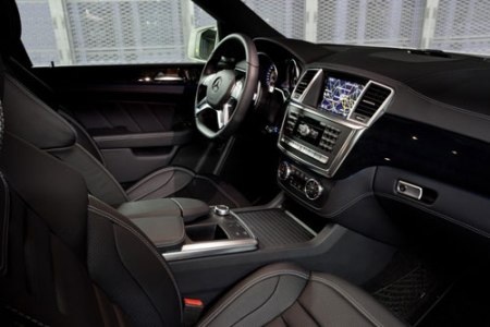 Mercedes trình làng xe ML63 AMG thế hệ mới - 7 Mercedes trình làng xe ML63 AMG thế hệ mới - 7