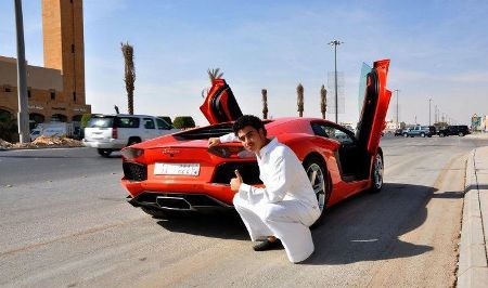 Chi thêm 71.000 USD để không phải “xếp hàng” mua siêu xe - 2 Chi thêm 71.000 USD để không phải “xếp hàng” mua siêu xe - 2