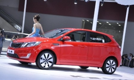 Kia ra mắt xe K2 phiên bản hatchback - 8 Kia ra mắt xe K2 phiên bản hatchback - 8