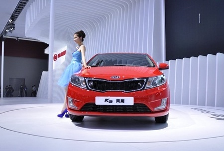 Kia ra mắt xe K2 phiên bản hatchback - 2 Kia ra mắt xe K2 phiên bản hatchback - 2