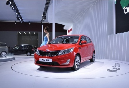 Kia ra mắt xe K2 phiên bản hatchback - 9 Kia ra mắt xe K2 phiên bản hatchback - 9