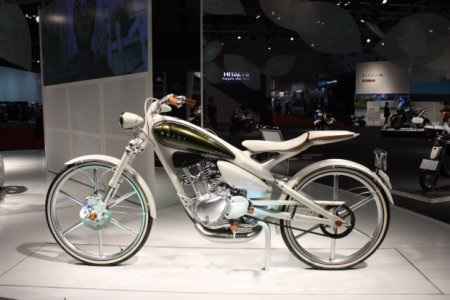 Yamaha Y125 Moegi - Lạ mà quen - 1