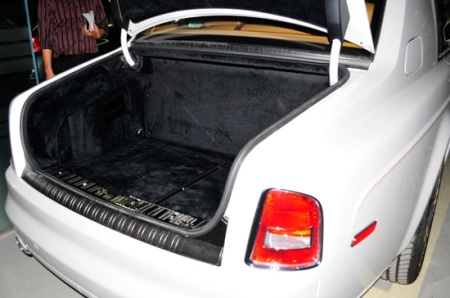 Cận cảnh chiếc Rolls-Royce Phantom cực hiếm tại Hà Nội - 15