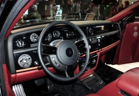 Rolls-Royce giới thiệu xe Phantom phiên bản Rồng - 4 Rolls-Royce giới thiệu xe Phantom phiên bản Rồng - 4