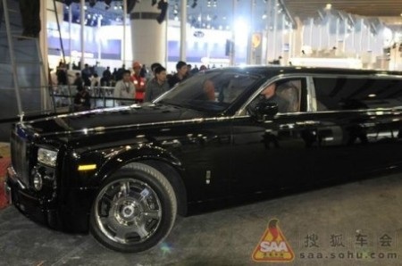 Xe Rolls-Royce Phantom độ phong cách limousine - 8