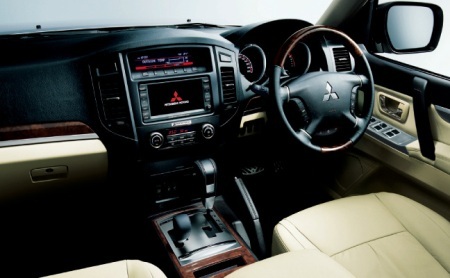 Mitsubishi giới thiệu Pajero thế hệ mới - 7 Mitsubishi giới thiệu Pajero thế hệ mới - 7