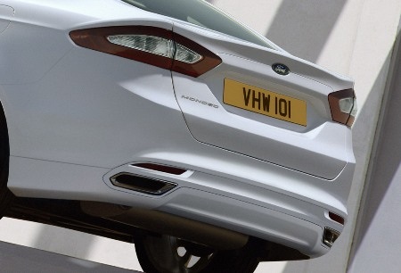 Lộ diện Ford Mondeo thế hệ mới phiên bản châu Âu - 4 Lộ diện Ford Mondeo thế hệ mới phiên bản châu Âu - 4