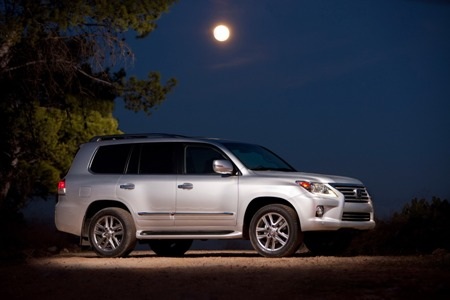 Lexus LX 570 thay đổi diện mạo - 20 Lexus LX 570 thay đổi diện mạo - 20