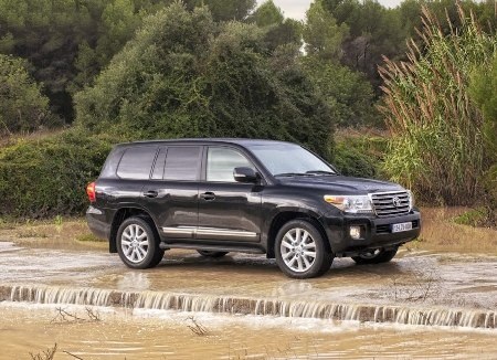 Toyota Land Cruiser có bản động cơ diesel - 1 Toyota Land Cruiser có bản động cơ diesel - 1