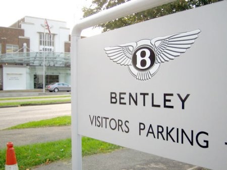 Maybach bị khai tử, Bentley nắm bắt thời cơ - 1