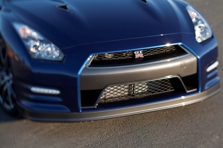 Cận cảnh siêu xe Nissan GT-R phiên bản mới - 3 Cận cảnh siêu xe Nissan GT-R phiên bản mới - 3