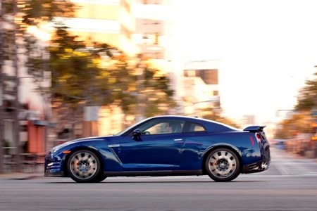 Giá xe Nissan GT-R tăng vọt - 1 Giá xe Nissan GT-R tăng vọt - 1