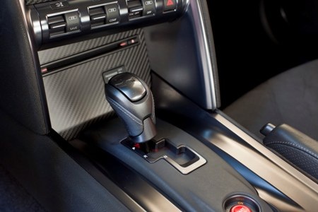 Cận cảnh siêu xe Nissan GT-R phiên bản mới - 10 Cận cảnh siêu xe Nissan GT-R phiên bản mới - 10