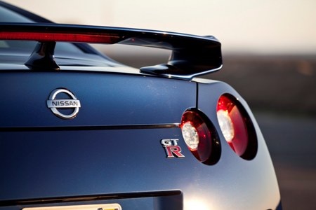 Cận cảnh siêu xe Nissan GT-R phiên bản mới - 17 Cận cảnh siêu xe Nissan GT-R phiên bản mới - 17