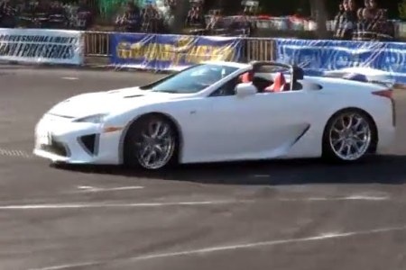 Lộ diện siêu xe Lexus LF-A mui trần - 1 Lộ diện siêu xe Lexus LF-A mui trần - 1