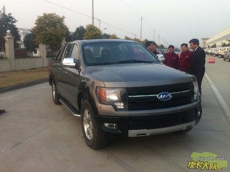 JAC 4R3 - Bản sao của Ford F-150 - 4 JAC 4R3 - Bản sao của Ford F-150 - 4