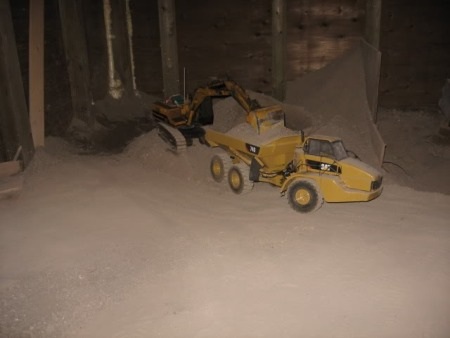 Câu chuyện của người xây hầm bằng xe mô hình R/C - 7