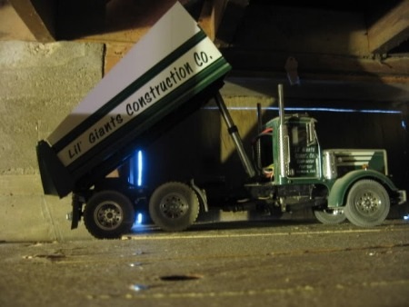 Câu chuyện của người xây hầm bằng xe mô hình R/C - 13