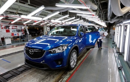 Mazda gặp khó khăn về tài chính - 1
