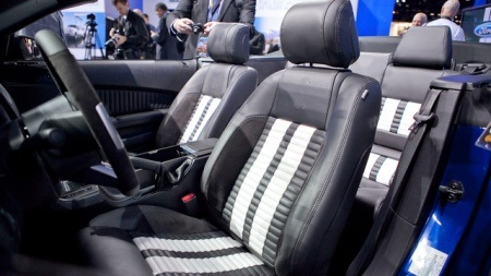 Ford bất ngờ ra mắt Shelby GT500 phiên bản mui trần  - 13