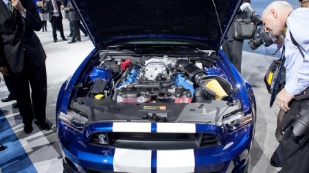 Ford bất ngờ ra mắt Shelby GT500 phiên bản mui trần  - 5