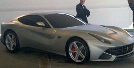 Hình ảnh đầu tiên của siêu xe kế nhiệm Ferrari 599 GTB Fiorano - 1 Hình ảnh đầu tiên của siêu xe kế nhiệm Ferrari 599 GTB Fiorano - 1