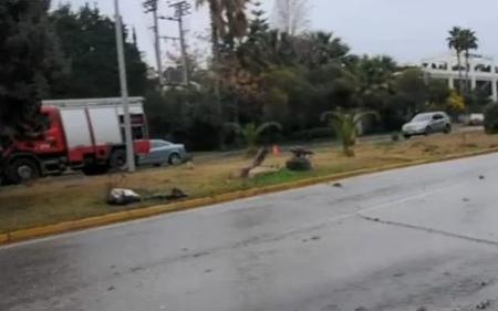 Siêu xe Ferrari gãy đôi, hai người may mắn thoát chết - 3