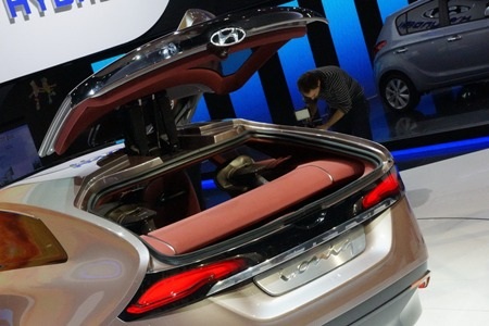 Xe i-oniq ấp ủ phong cách thiết kế tương lai của Hyundai