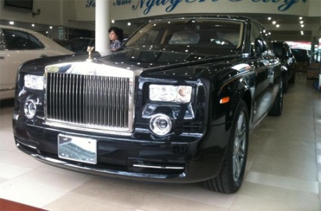 Xế “độc” Rolls-Royce Phantom cho năm Rồng về Việt Nam - 1 Xế “độc” Rolls-Royce Phantom cho năm Rồng về Việt Nam