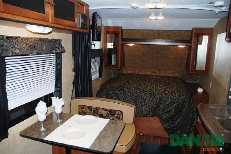Khám phá những chiếc xe camping tiện nghi - 12 Khám phá những chiếc xe camping tiện nghi