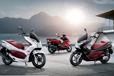 Honda giới thiệu xe PCX phiên bản mới - 2 Honda giới thiệu xe PCX phiên bản mới