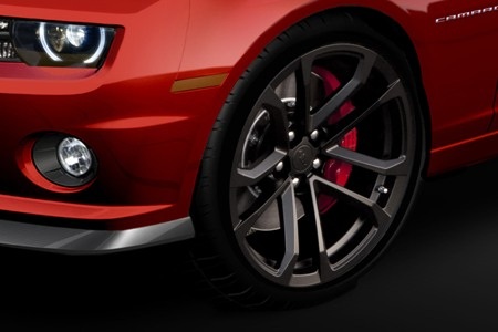 Camaro 1LE - Cân sức Ford Mustang Boss 302 - 2 Camaro 1LE - Cân sức Ford Mustang Boss 302