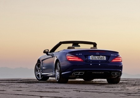 Mercedes SL65 AMG phiên bản mới mạnh mẽ hơn - 19 Mercedes SL65 AMG phiên bản mới mạnh mẽ hơn