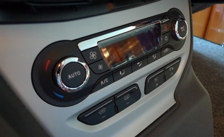 Ford Focus thế hệ mới vẫn dùng động cơ Duratec - 9 Ford Focus thế hệ mới vẫn dùng động cơ Duratec
