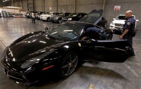 Siêu xe ăn cắp ở nước ngoài bị tố xuất sang Việt Nam