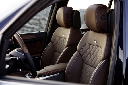 GL-Class thế hệ mới - Vạm vỡ, mạnh mẽ hơn - 8 GL-Class thế hệ mới - Vạm vỡ, mạnh mẽ hơn